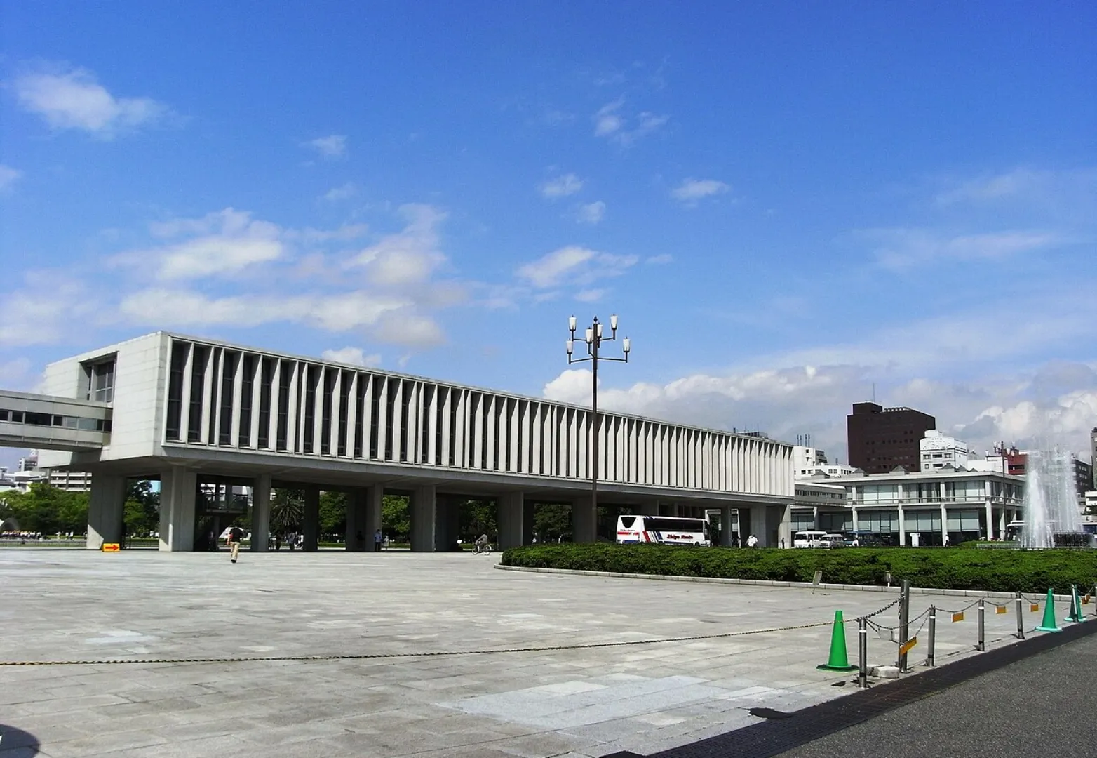 สวนสันติภาพฮิโรชิม่า (Hiroshima Peace Memorial Park)