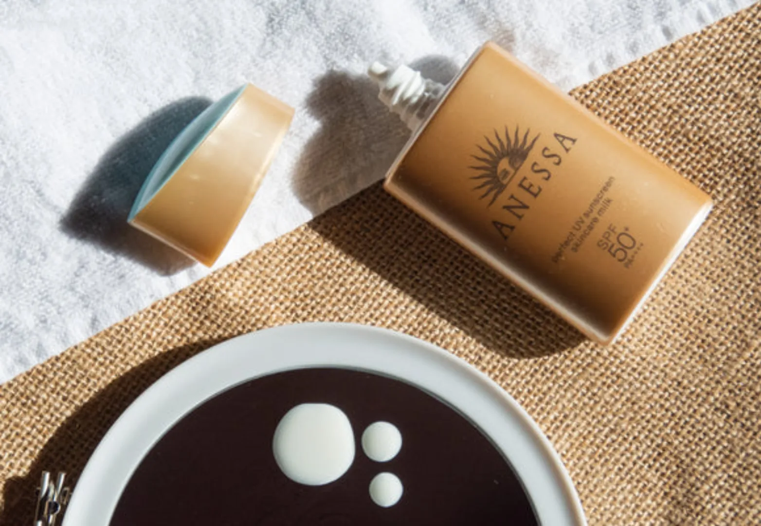 Anessa Perfect UV Sunscreen (Солнцезащитный крем Anessa)