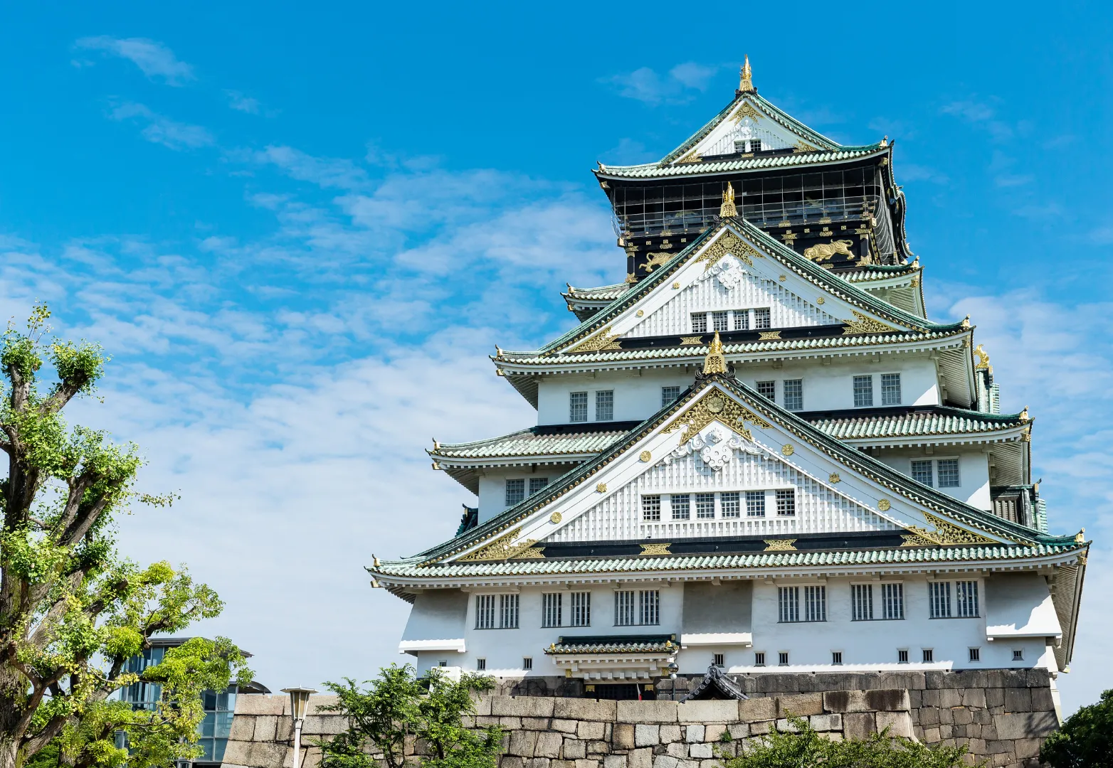 16. ปราสาทโอซาก้า (Osaka Castle)