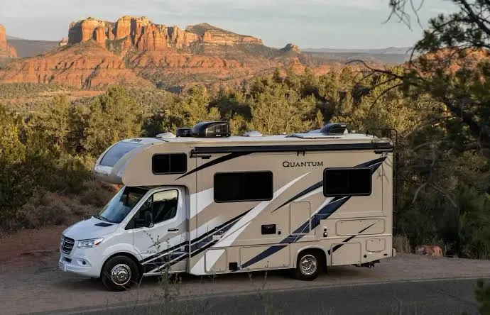Class A Motorhome รถบ้านขนาดใหญ่ระดับหรูหรา. แหล่งที่มา: MartyEby / Getty Images