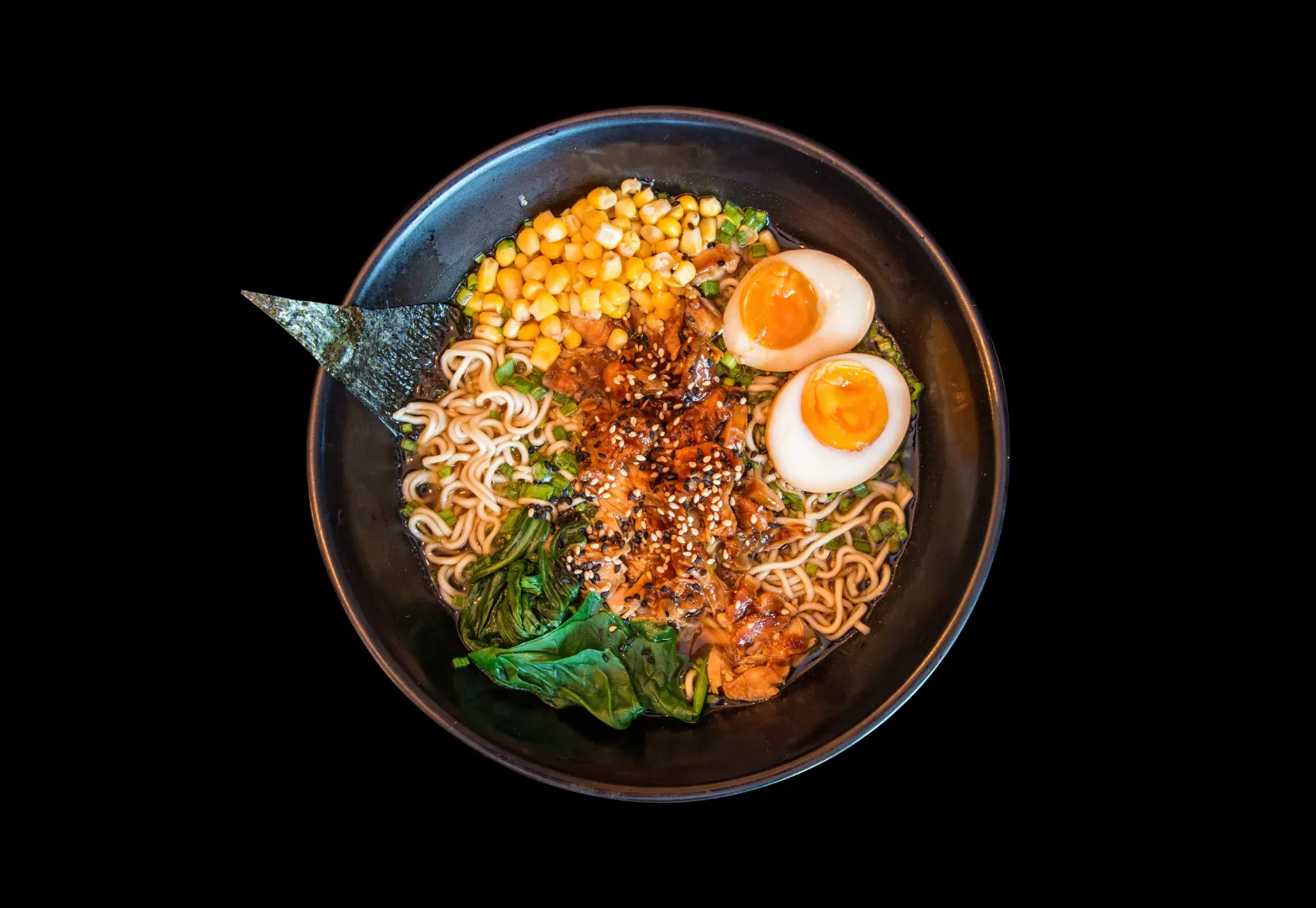 4. Kinryu Ramen (คินริวราเมน) - ราเมนมังกรทอง ซุปกระดูกหมูสุดเข้มข้น