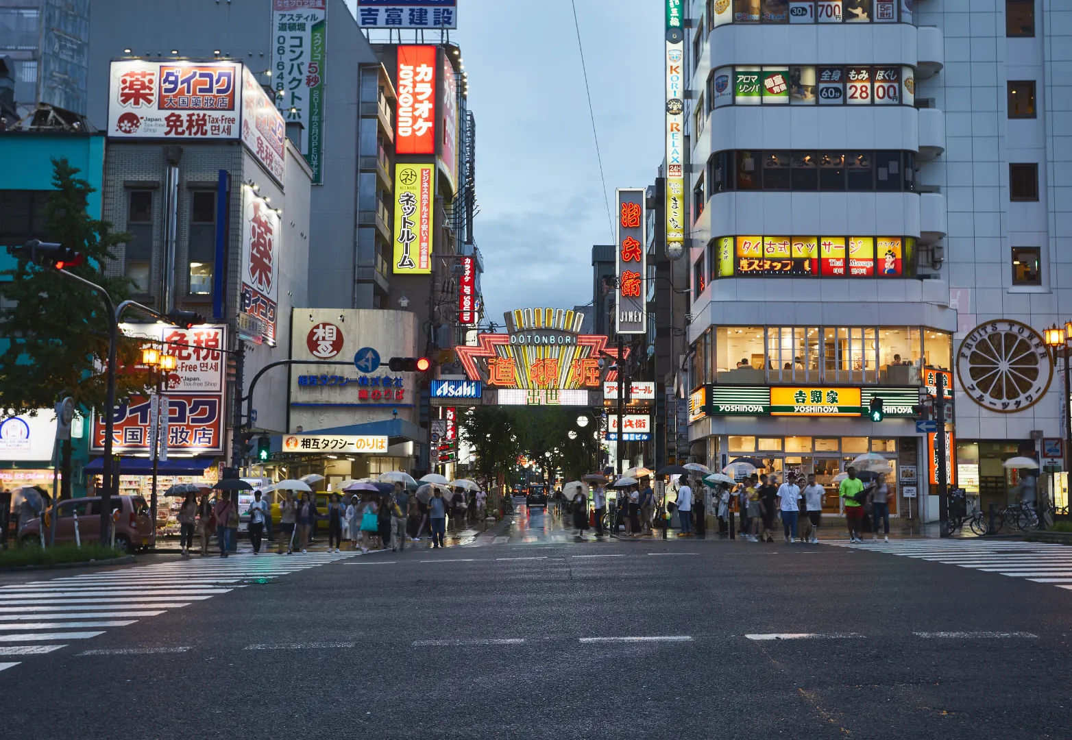 19. ถนนช้อปปิ้งเทนจินบาชิซุจิ (Tenjinbashisuji Shopping Street)