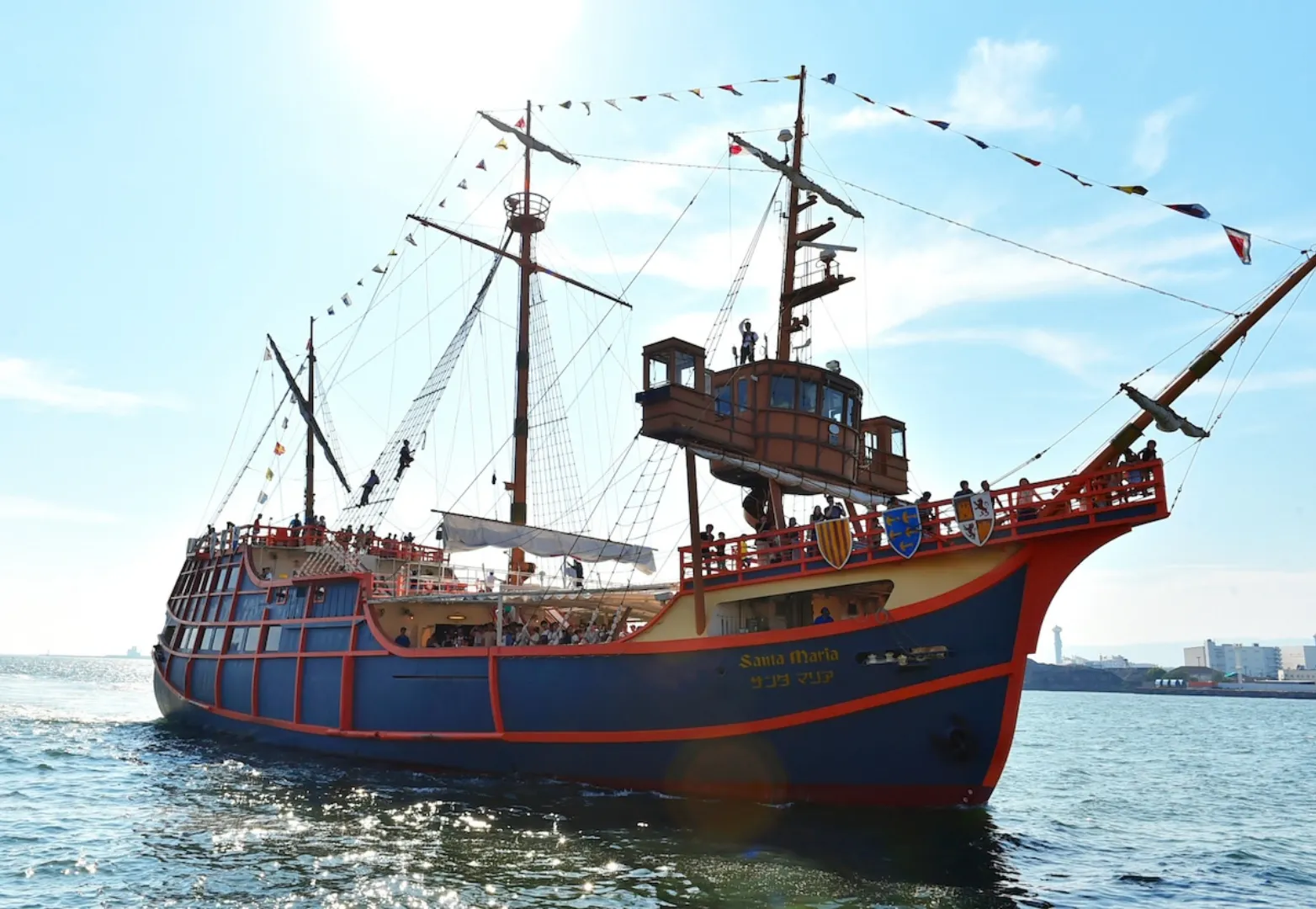 27. เรือสำราญซานตามาเรีย (Santa Maria Cruise)