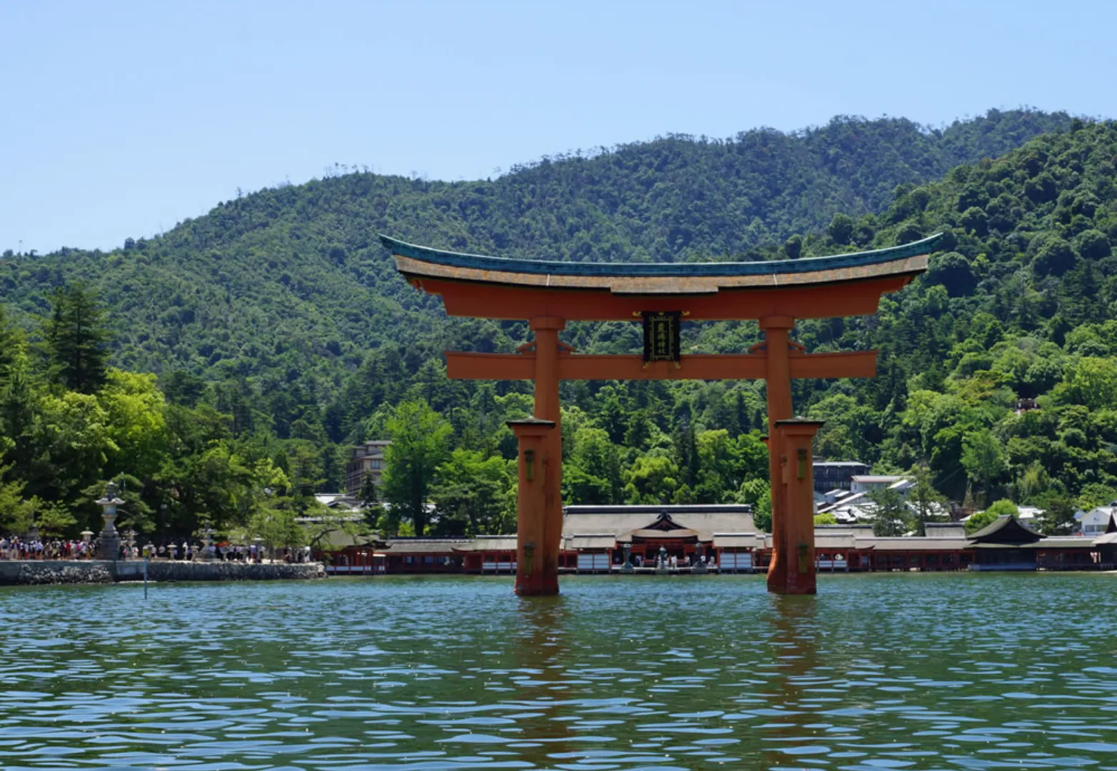 ศาลเจ้าอิสึกุชิมะ มิยาจิม่า (Itsukushima Shrine)