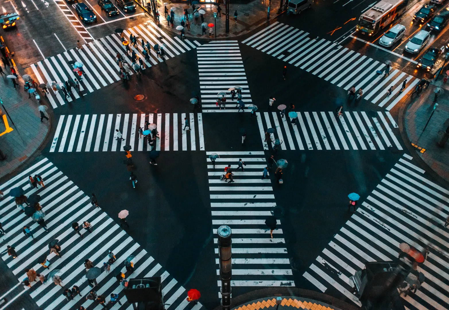 1. ห้าแยกชิบูย่า (Shibuya Crossing)