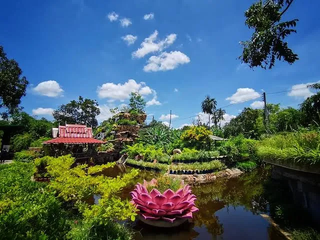 29. 玻璃花園寺