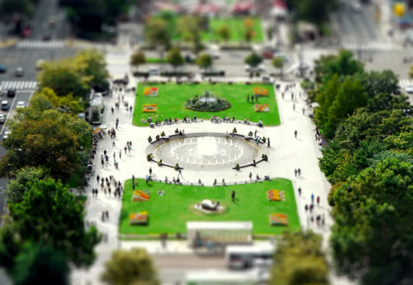 สวนโอโดริ ซัปโปโร (Odori Park)