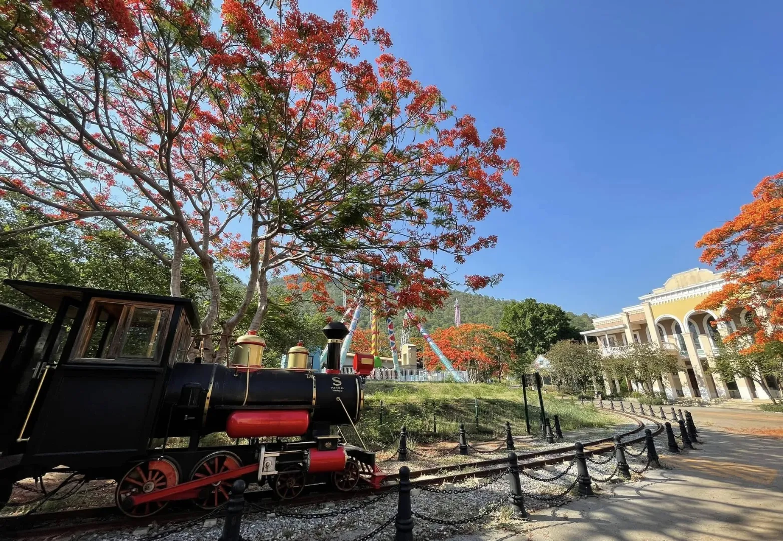 สวนน้ำและสวนสนุก ซีนิคอล เวิลด์ (Scenical World Khao Yai)