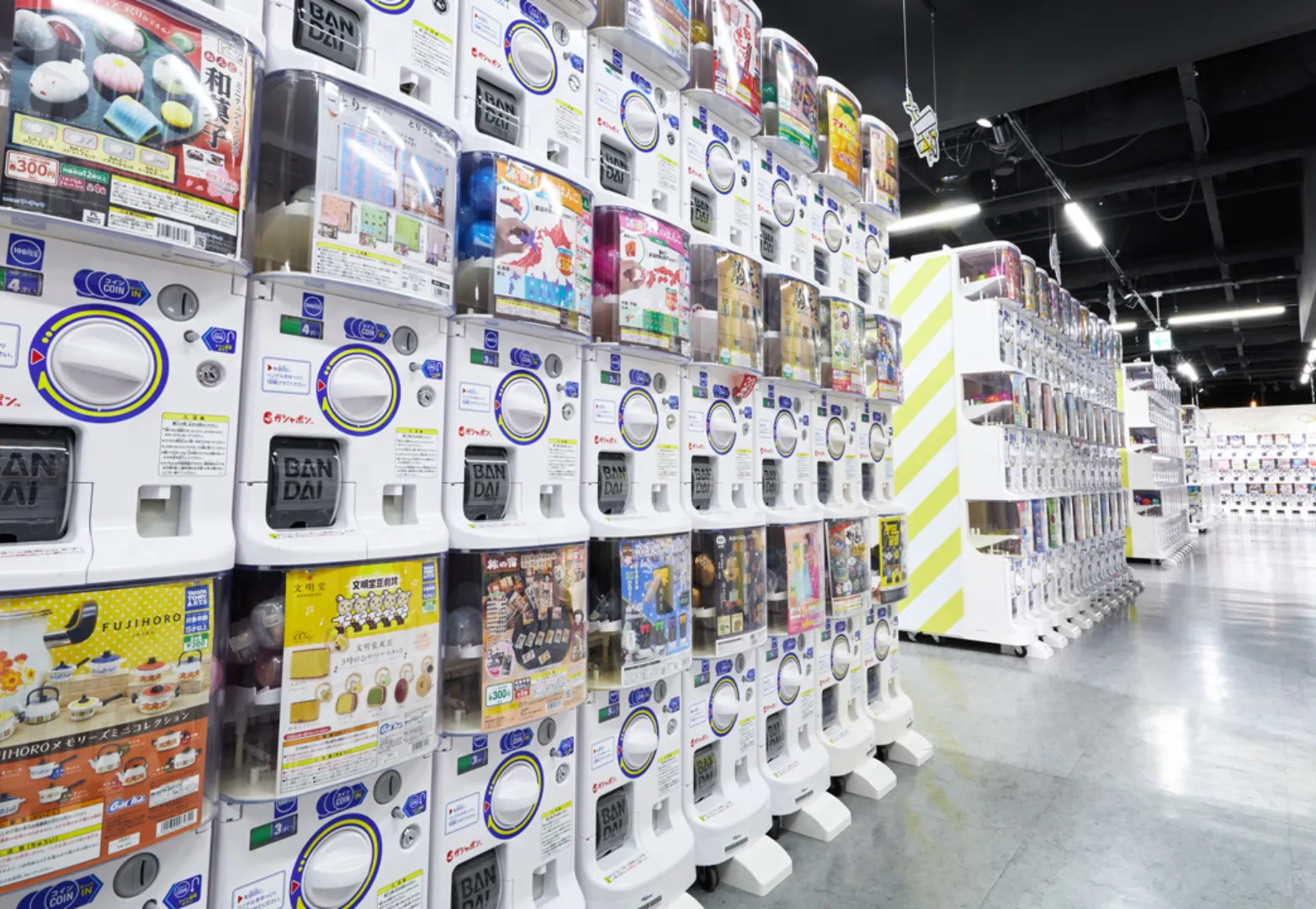24. ของสะสม Gachapon