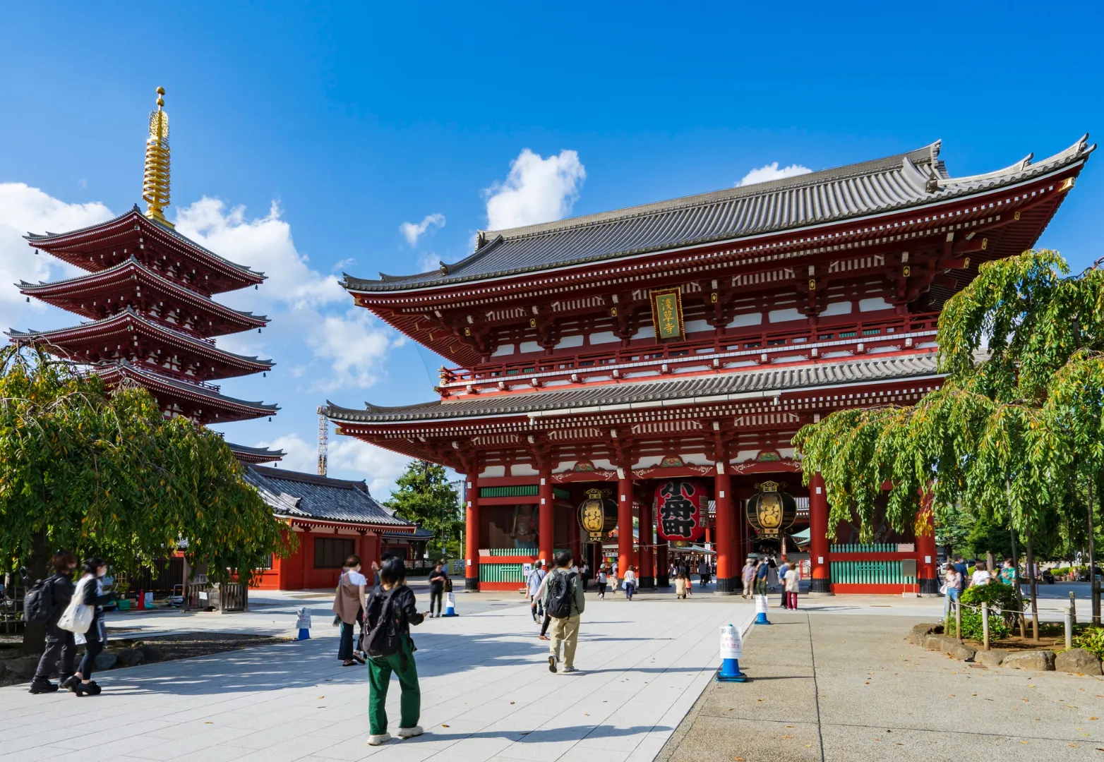 13. วัดเซ็นโซจิ (Senso-ji Temple)